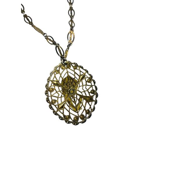 Goldtone Virgin Mary Madonna Pendant Filigree 24 Inch Necklace - Picture 7 of 7